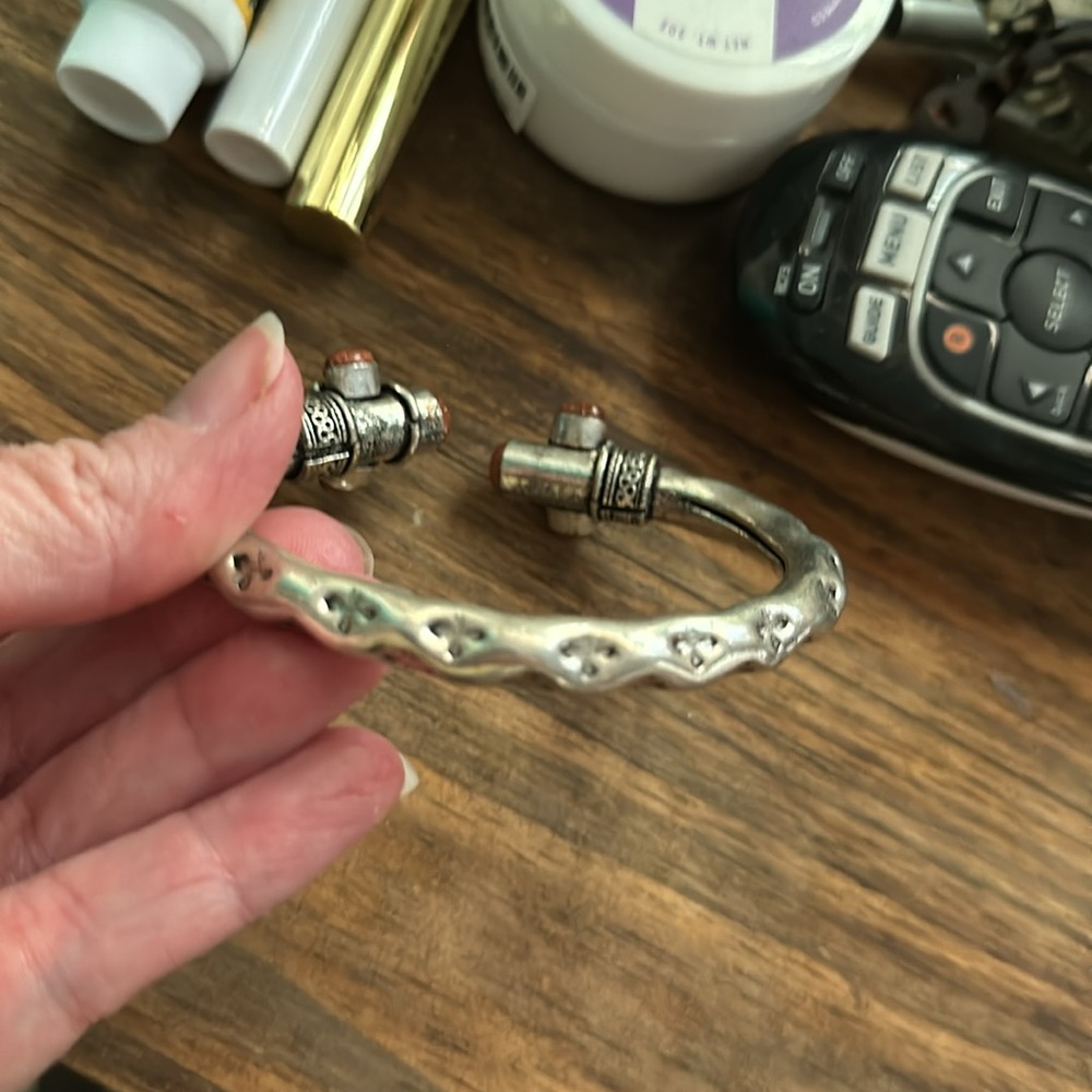 Natural Goldstone Gemstones in a Handcrafted Artisan Bangle Bracelet - Picture 9 of 9